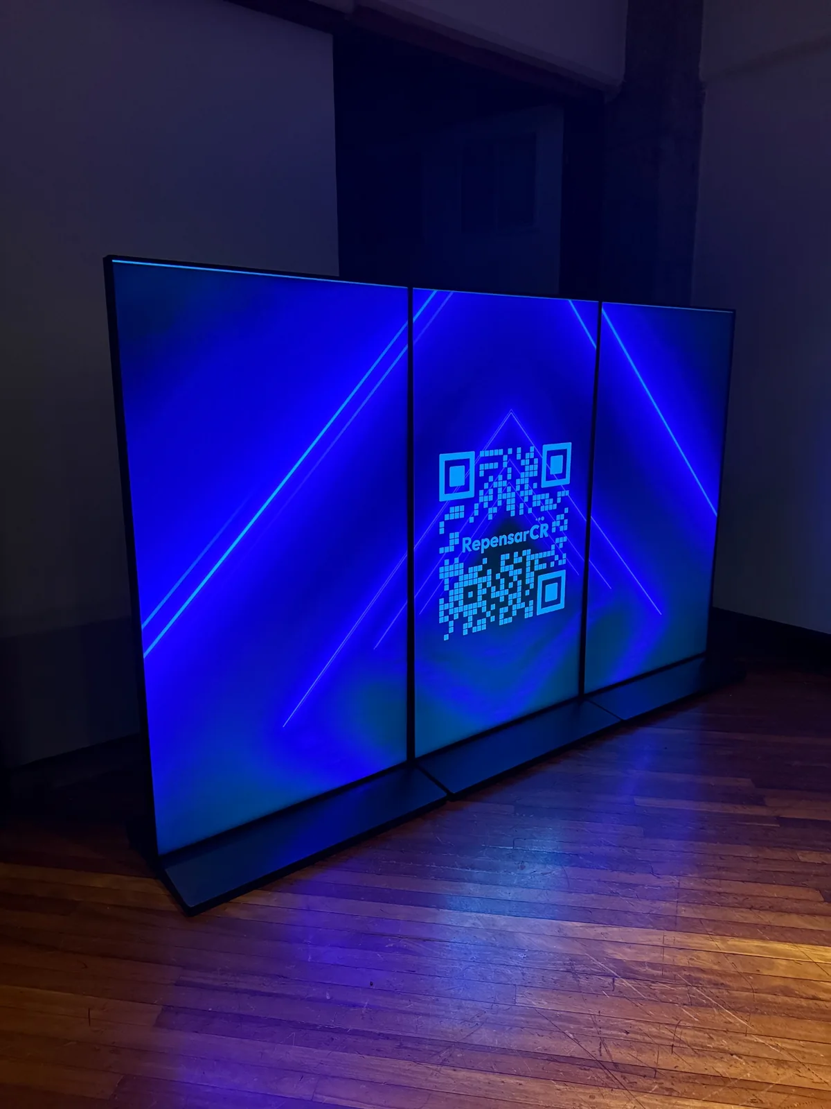 Video Wall en horizontal con pantallas verticales 4K